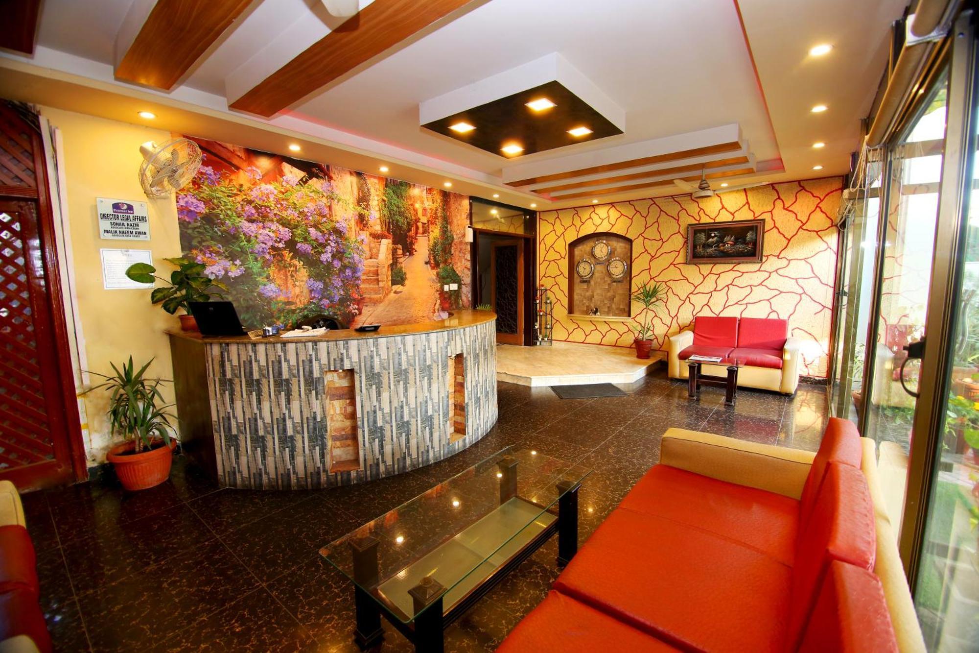 Premier Inn Mall Lahore Exteriör bild